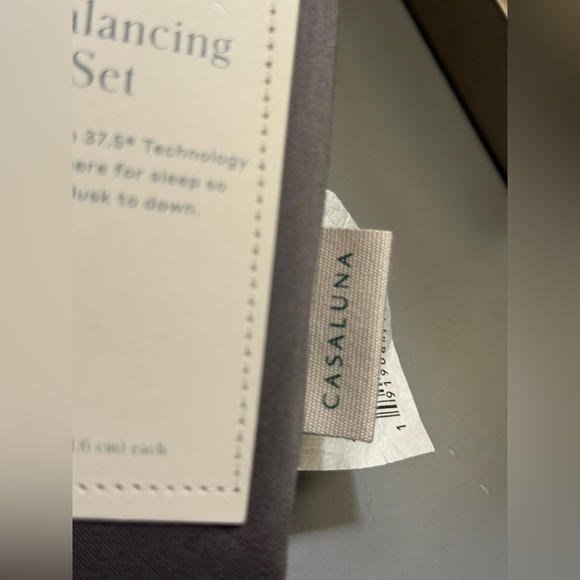 Casaluna temperature adjusting- Pillowcase Set-NWT - Picture 4 of 4